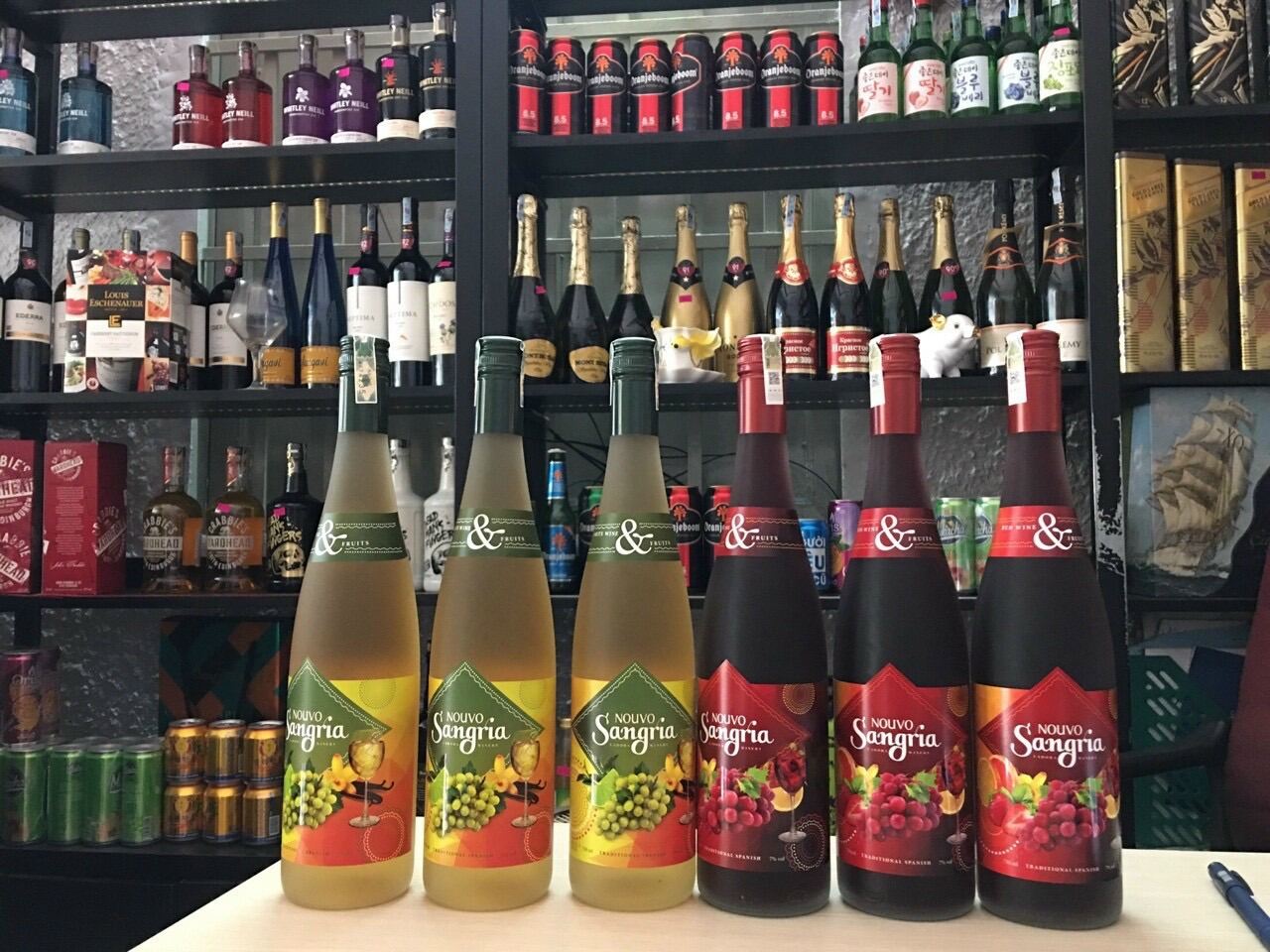 trung bay novo sangria do va trang ladofoods