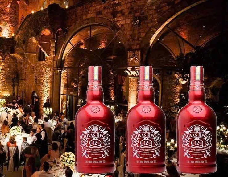 Bua tiec sang trong va ruou chivas 12 1500 ml Do