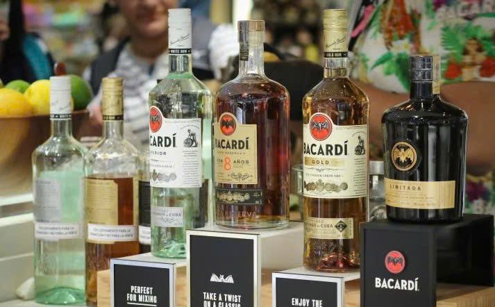 Cac loai Bacardi Trang Vang Den