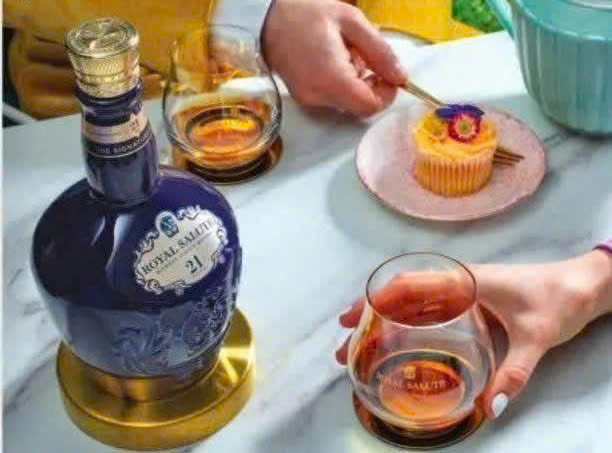 Cach thuong thuc Chivas 21 nam 700ml