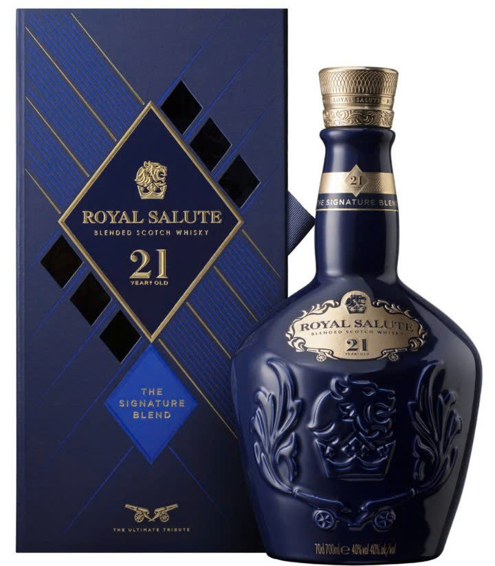Chivas 21 Royal Salute Signature gia re