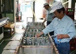 Dong chai sake nhat ban