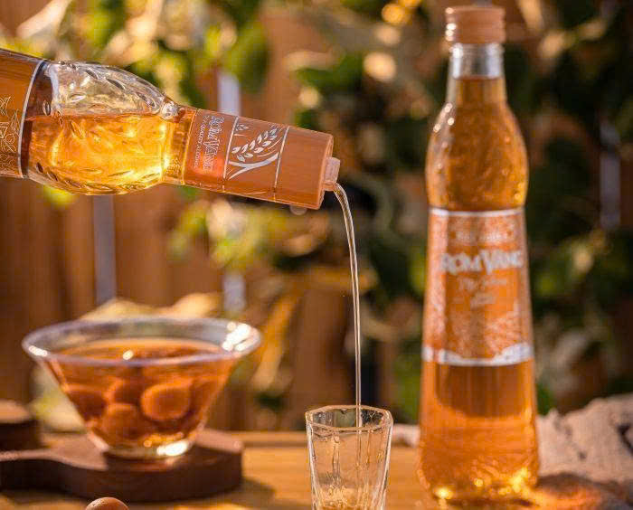 Dung dieu voi ruou mo rom vang