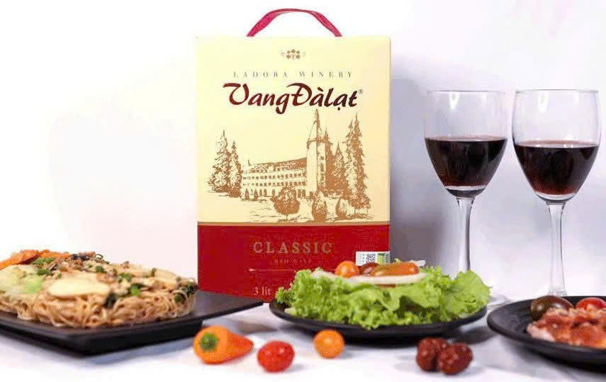 Dung dieu voi vang da lat 3 lit Red Wine