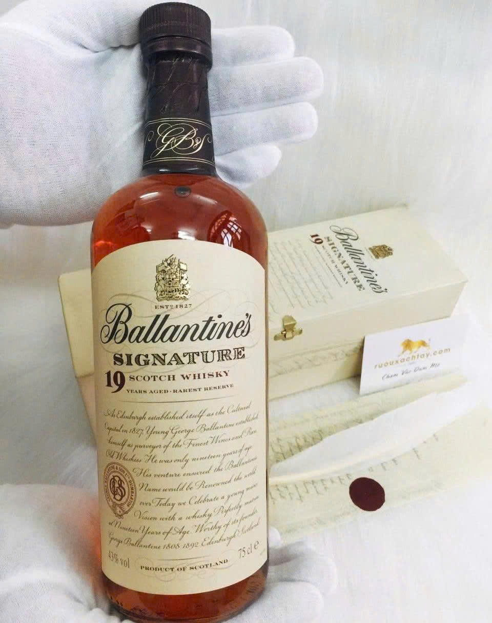 Gioi thieu Ballantines Signature 19 43 do