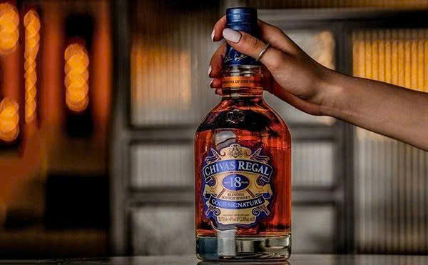 Gioi thieu Chivas 18 Pininfirina