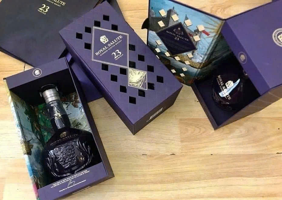 Gioi thieu Royal Salute 23 YO