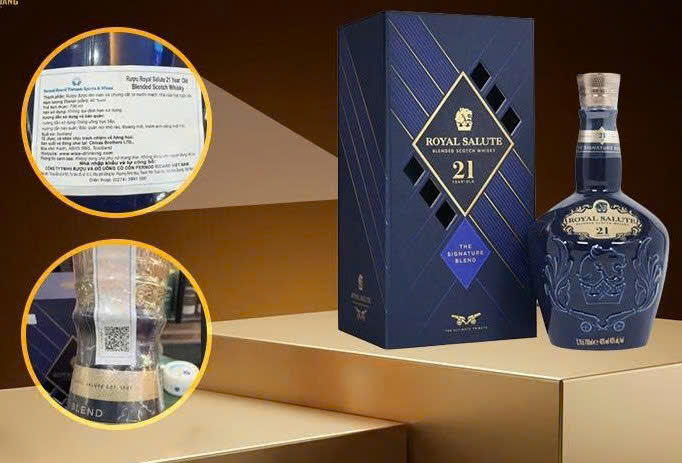 Nhan biet Royal Salute 21