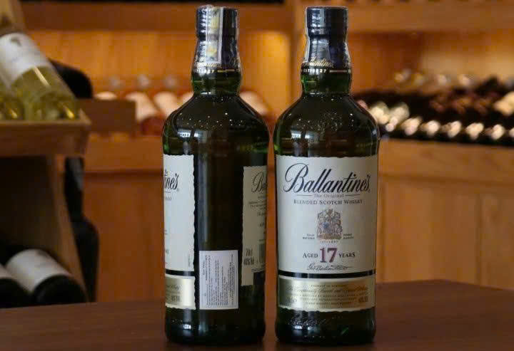 Nhan dien Thuong hieu ruou ballantines 17 Y O