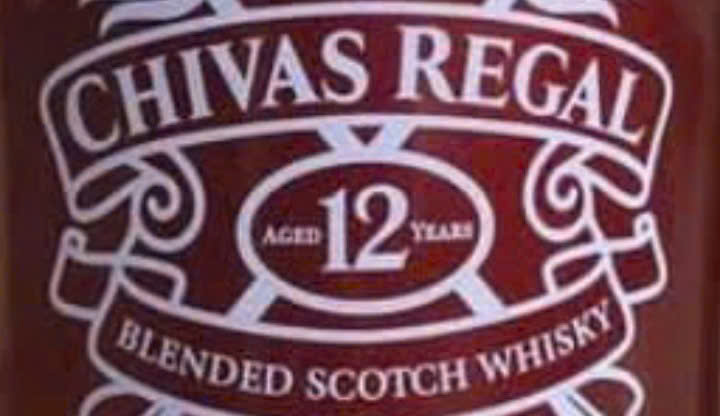 Nhan hieu Chivas 12 1 5 lit do
