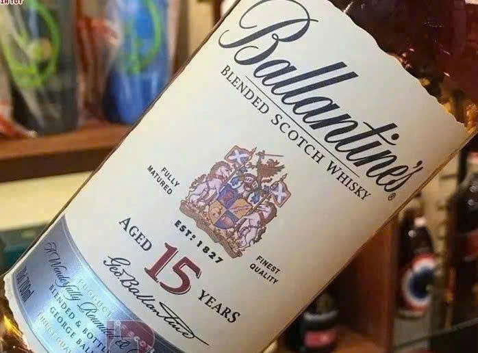 Nhan hieu ballantines 15 YO
