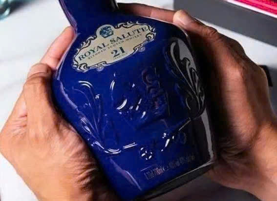 Nhan hieu chivas royal salute 21 mau moi