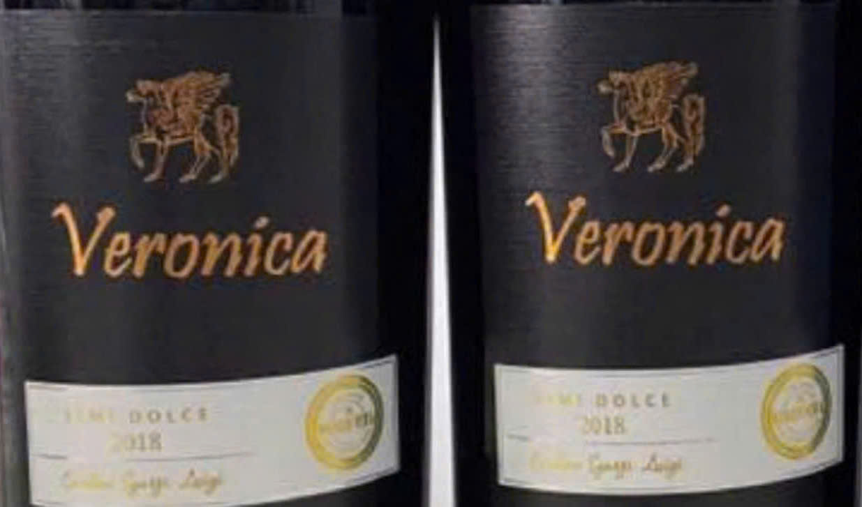 Nhan hieu vang y veronica ngot