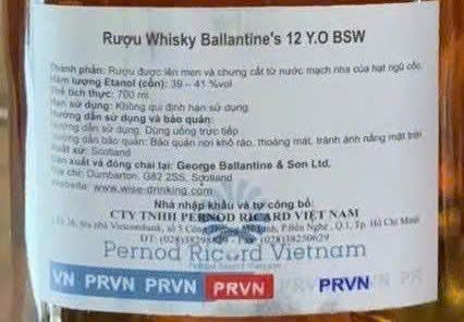 Nhan phu chai Ballantines 12