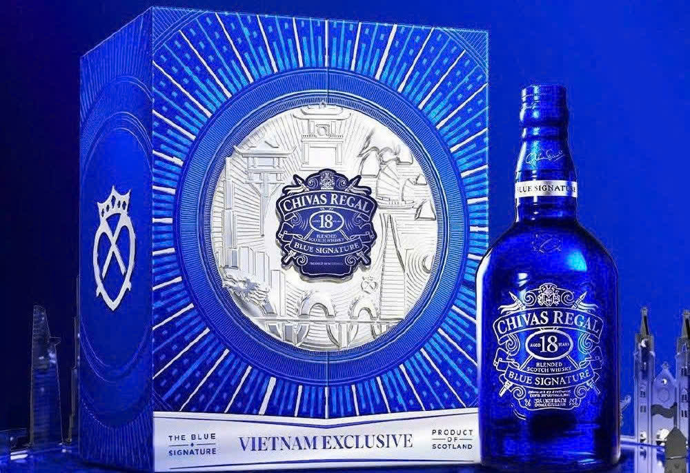 Quang cao Chivas 18 Blue Qua 2027 gia re 4