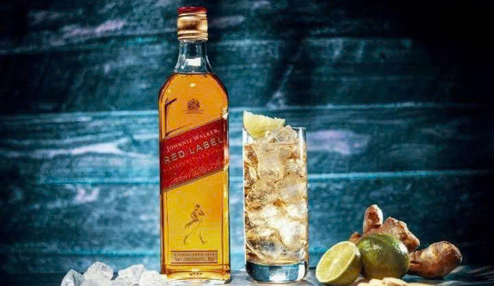 Ruou Red Label voi cocktail