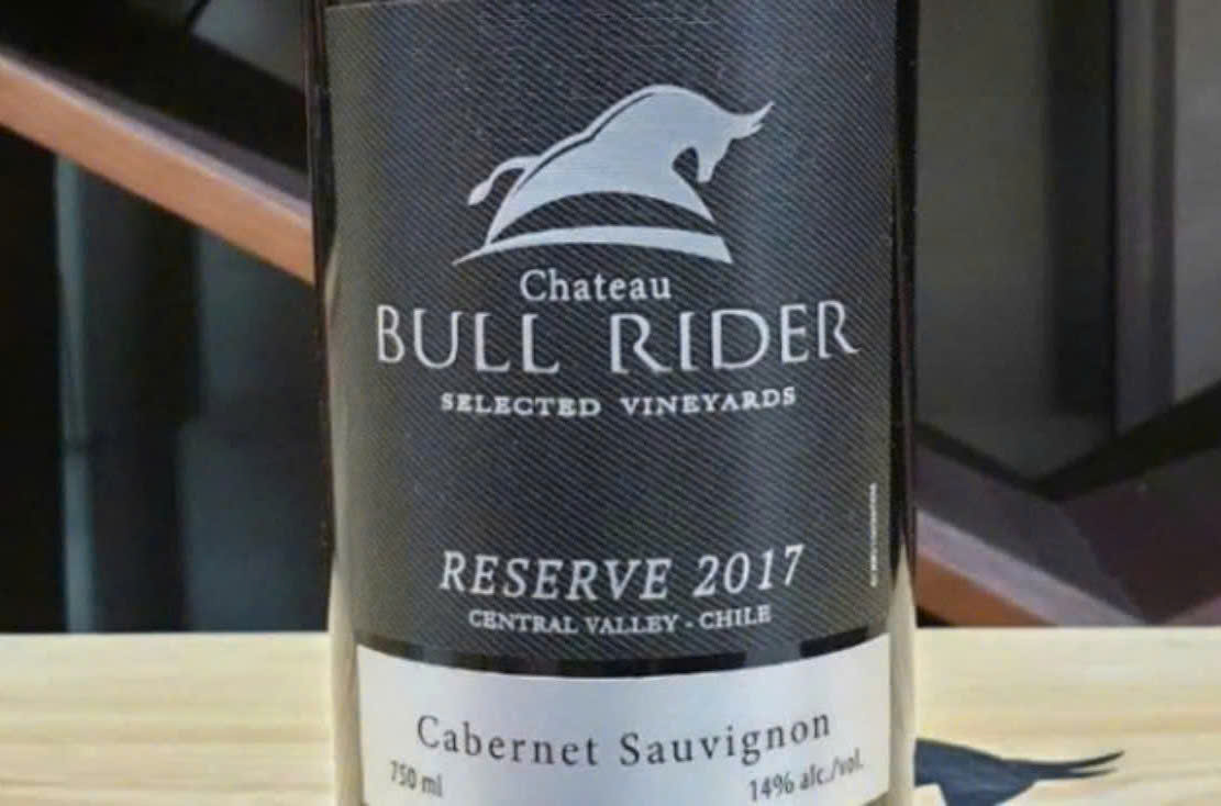 Thuong hieu Chateau Bull Rider Reserva Do gia re