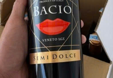 Thuong hieu Vang Y Bacio ngot