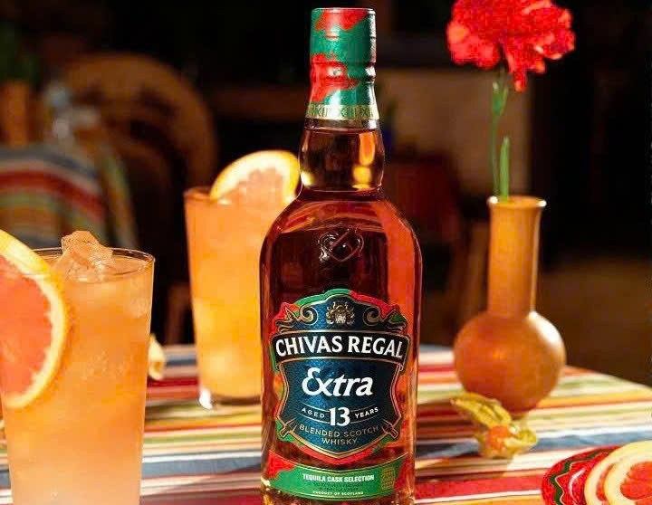 Thuong thuc Chivas Extra 13 tequila 700ml