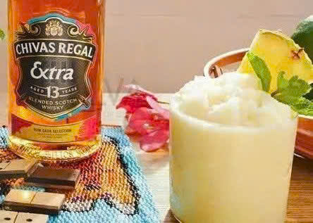 Thuong thuc Chivas Extra 13 RUM 700ml 40 do