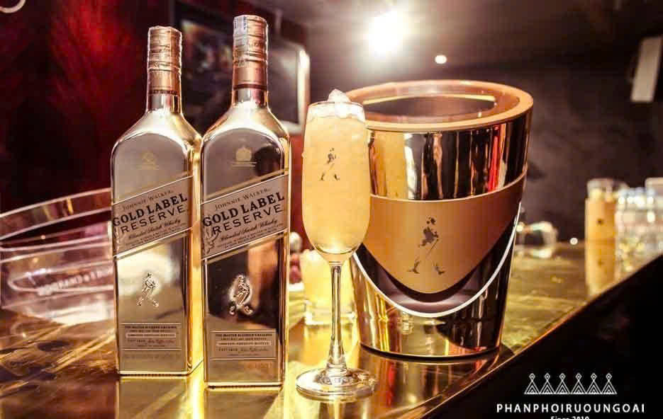 Thuong thuc cocktail voi gold label reserve limited