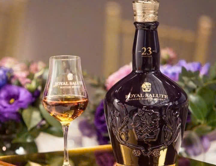 Thuong thuc royal salute 23 YO