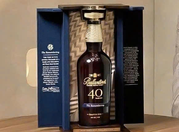 Trung bay Ballantines 40 2