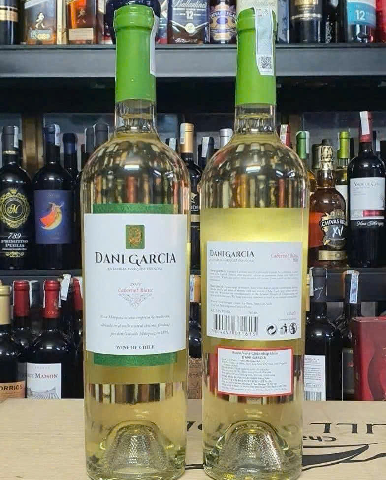 Trung bay Dani Garcia Sauvignon Blanc gia re