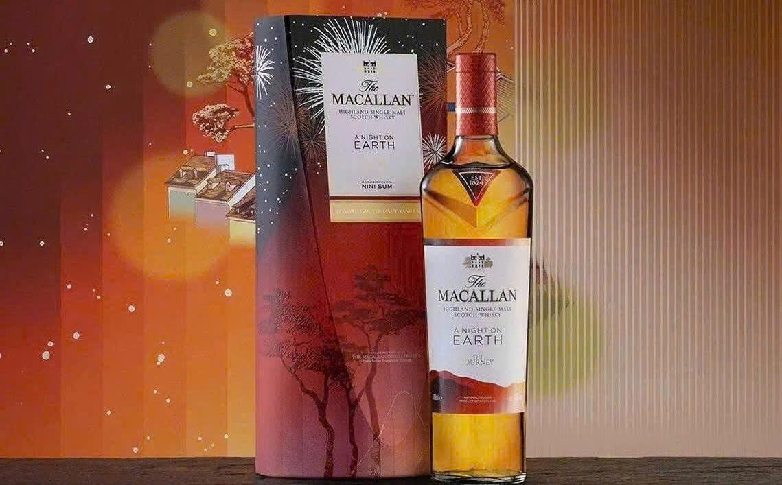 Trung bay The Macallan A Night On Earth 700 ml