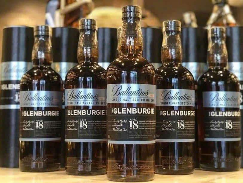 Trung bay ballantines glenburgie 18 nam