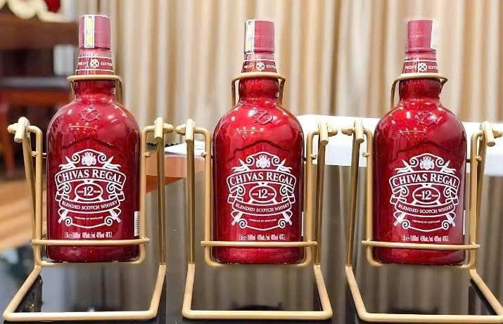 Trung bay chivas 12 nam 15 Lit Do gia re