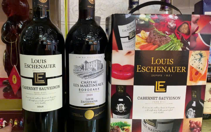 Trung bay vang Bordeaux