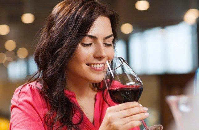 Vang do va thuong thuc vang