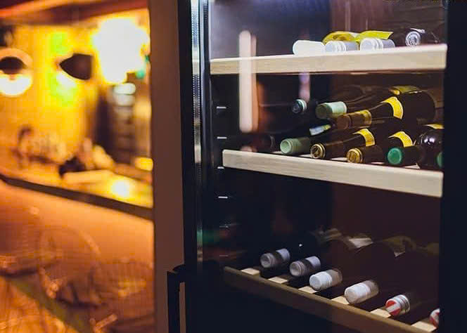 bao quan ruou vang trong tu lanh se giu duoc huong vi lau hon