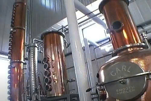 chung cat ruou rum Cuba