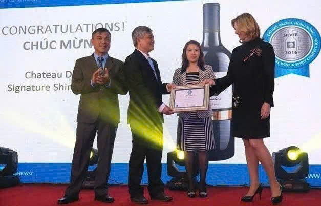 giai quoc te cho chateau dalat Signature