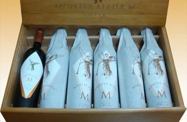 montes alpha M 750ml co quy cach 6 chai thung go