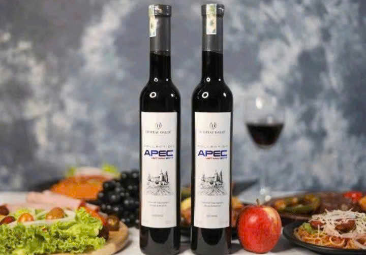 thuong thuc Chateau Dalat Apec 375ml voi mon an Viet Nam