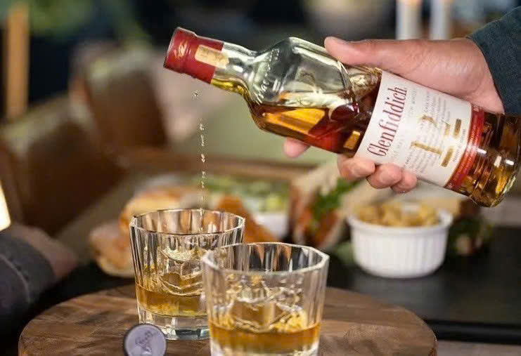 thuong thuc glenfiddich 12 Sherry Cask finish 43 do