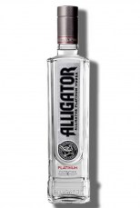 Mua-ban-Vodka-ca-sau-den-500-ml-gia-re