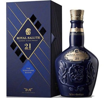 Mua-ban-royal-salute-21-Signature-gia-re-nhat