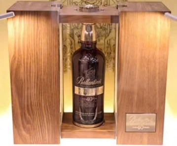 Ruou-Ballantines-40-Year-Old-gia-re