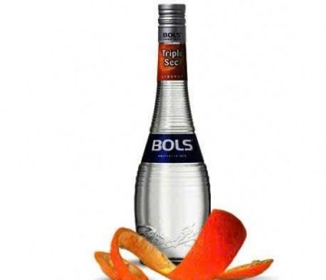 bols-triple-sec-cam-gia-re